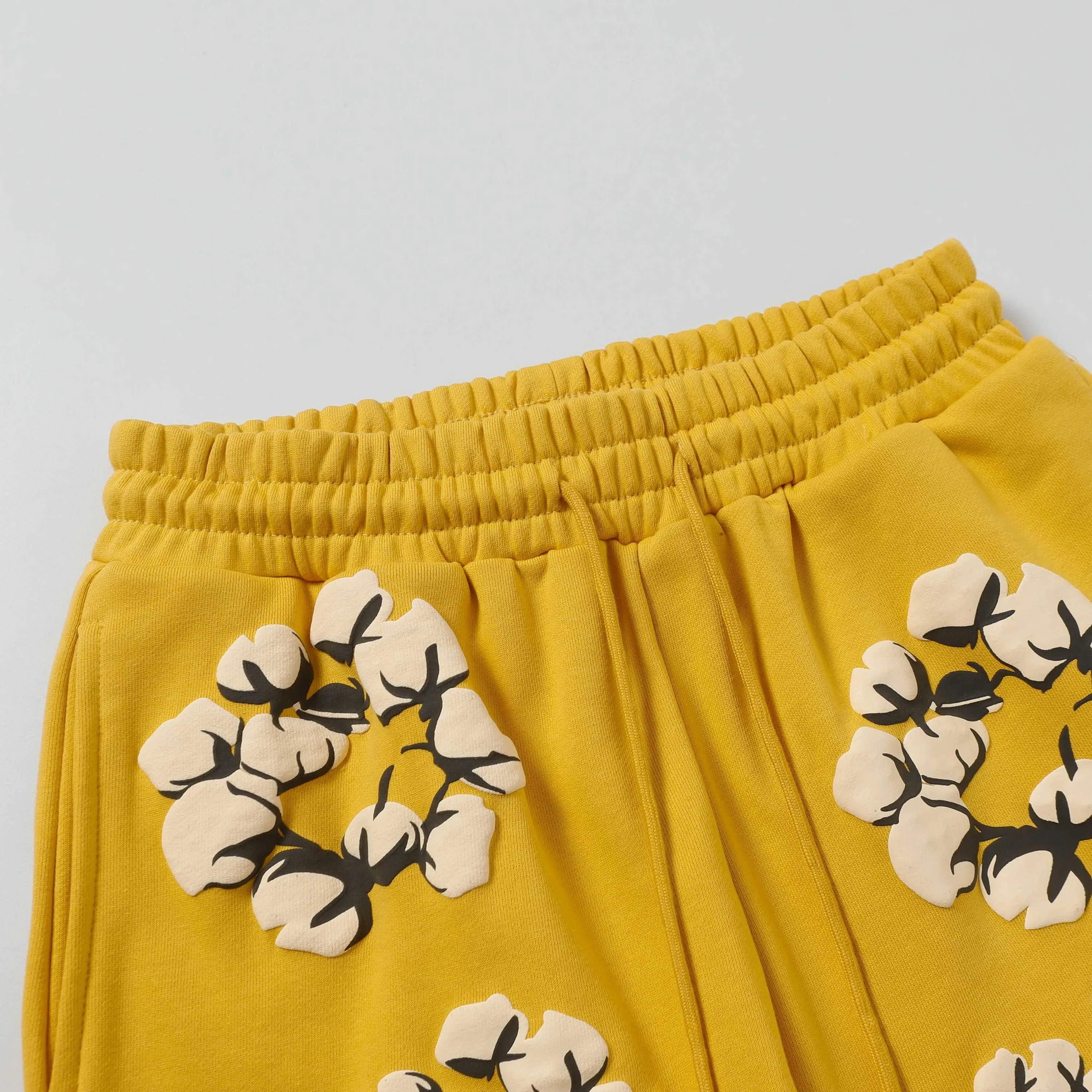 8201# 8 color set DENIM TEARS Kapok European and American trendy brand high quality foam flocking printed shorts Color Black Yellow Green Yellow Gray Royal Blue Pink Peacock Blue Size S-XL